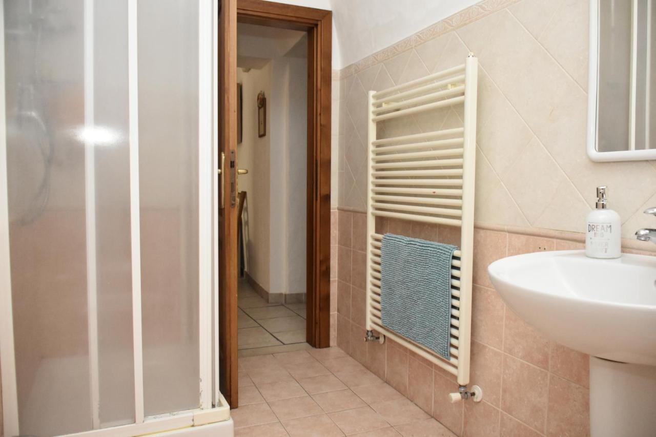 Casa Vacanze E Brevi Periodi Alla Porta Etrusca La Panchina Al Sole Волтера Екстериор снимка