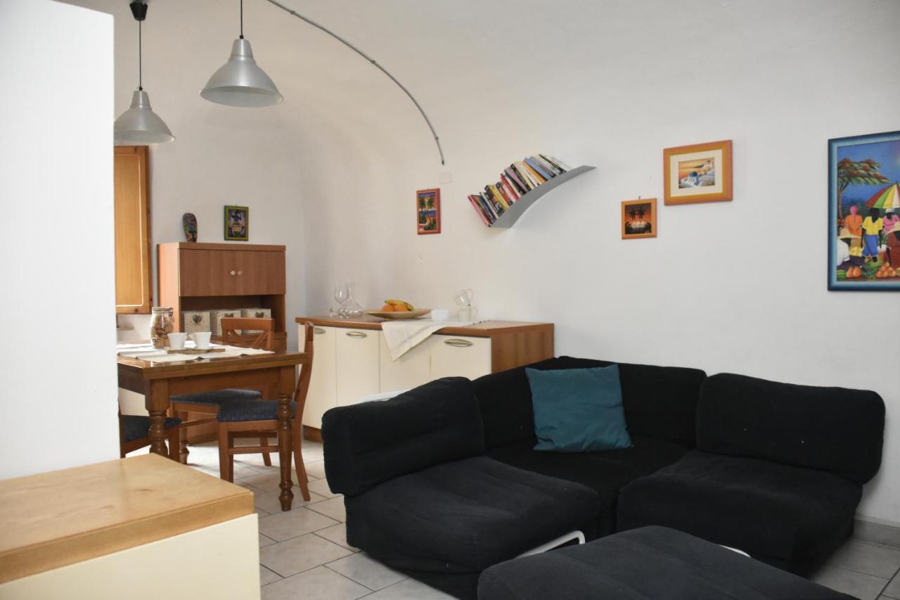 Casa Vacanze E Brevi Periodi Alla Porta Etrusca La Panchina Al Sole Волтера Екстериор снимка